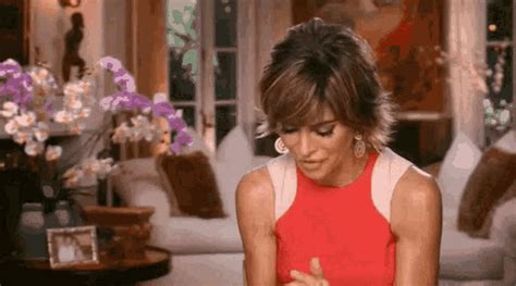 lisa rinna gif